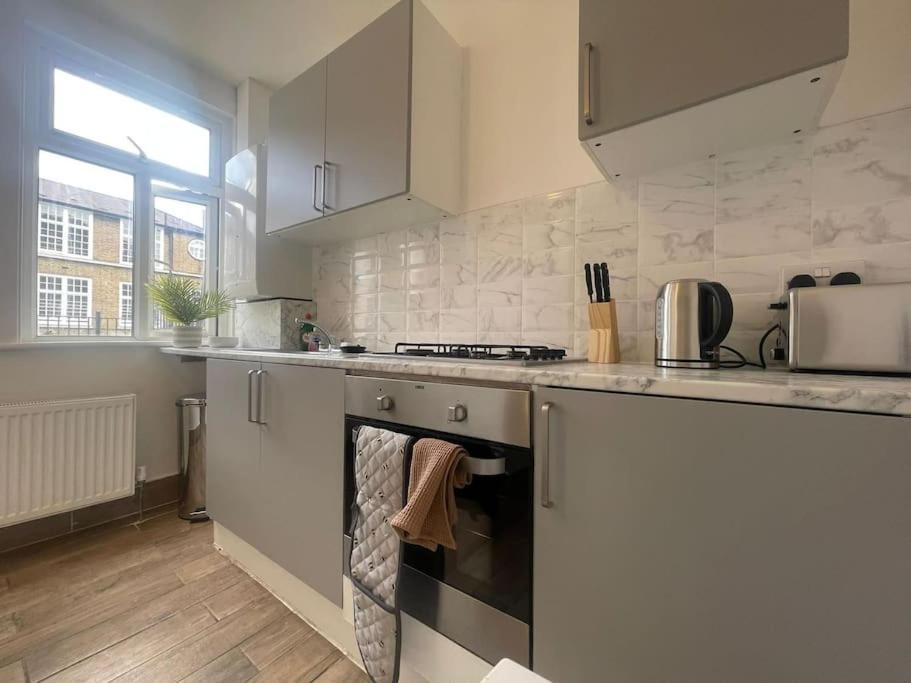 Lovely 2 Bed On Tower Bridge Londra Dış mekan fotoğraf